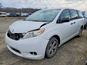 Toyota Sienna 3.5L 6 2014