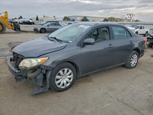 Toyota Corolla BASE 1.8L 4 2011