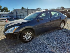 Nissan Altima BASE 2.5L 4 2012