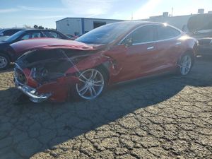 Tesla Model S 2014