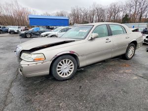 Lincoln Town Car SIGNATURE 4.6L 8 2003