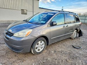 Toyota Sienna CE 3.3L 6 2005