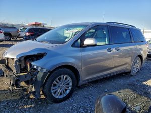 Toyota Sienna XLE 3.5L 6 2011