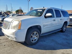 GMC Yukon DENALI 6.2L 8 2008