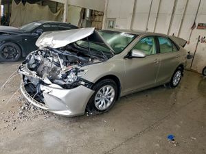 Toyota Camry LE 2.5L 4 2015
