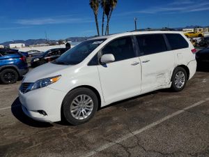 Toyota Sienna XLE 3.5L 6 2014
