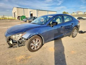 Mazda 3 SV 2.0L 4 2015