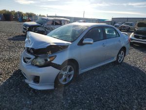 Toyota Corolla BASE 1.8L 4 2013