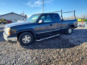 Chevrolet Silverado 1500 C1500 5.3L 8 2004