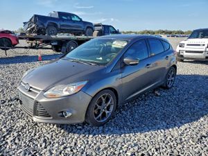 Ford Focus SE 2.0L 4 2014