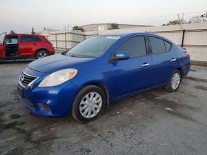 Nissan Versa S 1.6L 4 2014