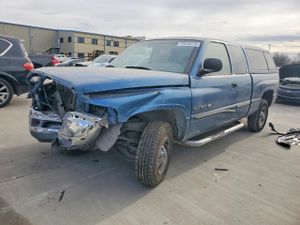 Dodge RAM 5.9L 8 2001