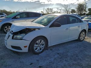 Chevrolet Cruze LS 1.8L 4 2012