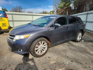 Toyota Venza LE 2.7L 4 2014