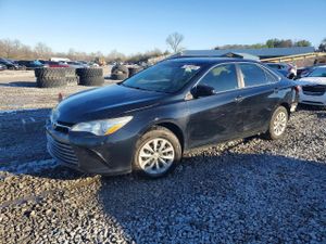 Toyota Camry LE 2.5L 4 2015