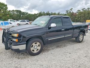 Chevrolet Silverado 1500 C1500 4.8L 8 2006