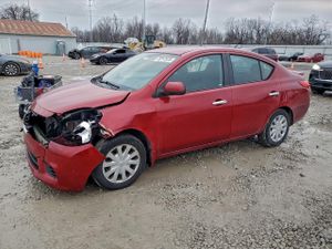 Nissan Versa S 1.6L 4 2013