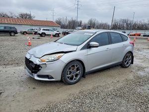 Ford Focus SE 2.0L 4 2014