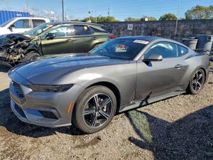 Ford Mustang 2.3L 4 2025