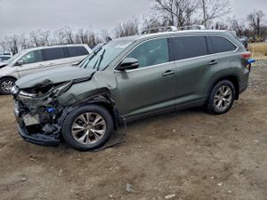 Toyota Highlander XLE 3.5L 6 2014