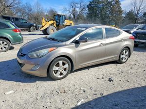 Hyundai Elantra GLS 1.8L 4 2013