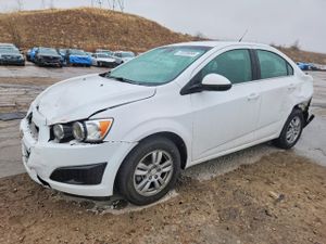 Chevrolet Aveo (Sonic) LT 1.8L 4 2014