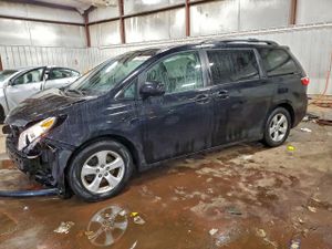 Toyota Sienna LE 3.5L 6 2015