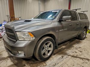 Dodge RAM SPORT 5.7L 8 2012