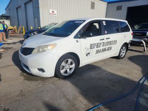 Toyota Sienna 3.5L 6 2011