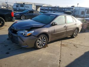 Toyota Camry LE 2.5L 4 2015