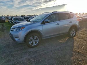 Toyota Rav4 XLE 2.5L 4 2014