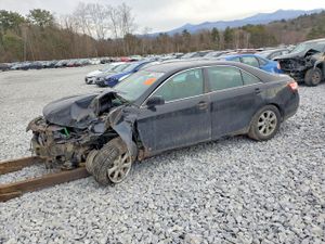 Toyota Camry BASE 2.5L 4 2011