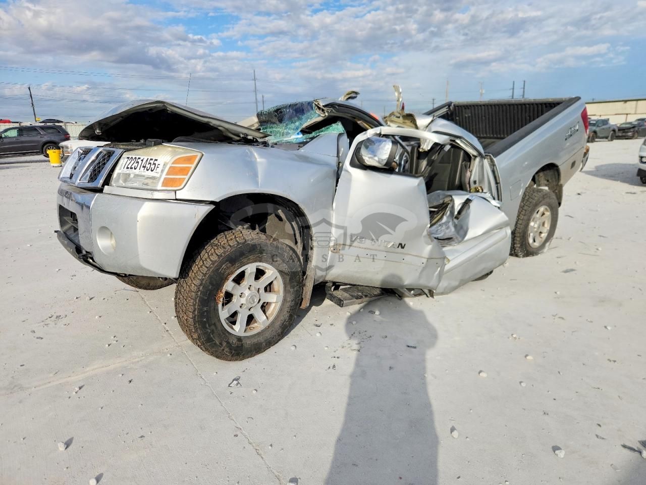 Nissan Titan XE 5.6L 8 2006