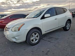 Nissan Rogue S 2.5L 4 2013