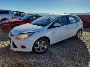 Ford Focus SE 2.0L 4 2013