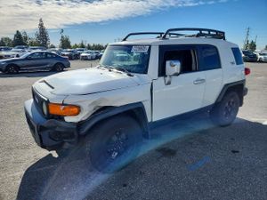 Toyota FJ Cruiser 4.0L 6 2010