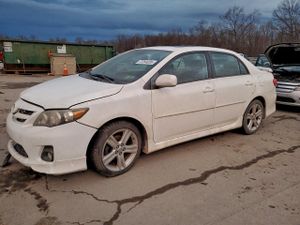 Toyota Corolla BASE 1.8L 4 2013