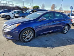 Hyundai Sonata SE 2.4L 4 2013