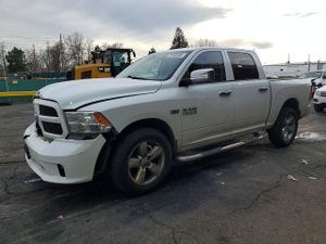 RAM 1500 ST 5.7L 8 2013