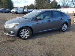 Ford Focus SE 2.0L 4 2012