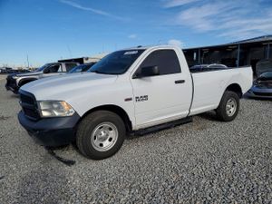 RAM 1500 ST 5.7L 8 2015