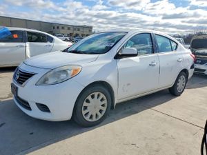 Nissan Versa S 1.6L 4 2014