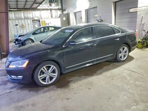 Volkswagen Passat SEL 1.8L 4 2014
