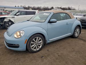 Volkswagen Beetle 2.0L 4 2013