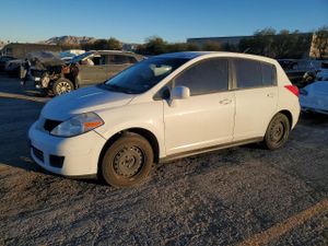 Nissan Versa S 1.8L 4 2011