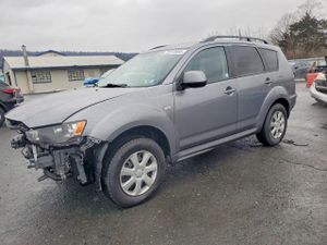 Mitsubishi Outlander ES 2.4L 4 2013