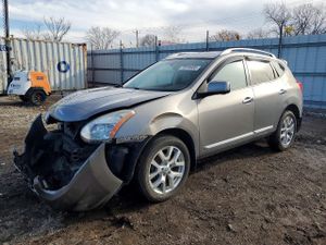 Nissan Rogue S 2.5L 4 2012