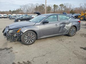 Nissan Altima SV 2.5L 4 2025