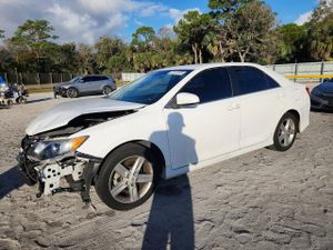 Toyota Camry L 2.5L 4 2013