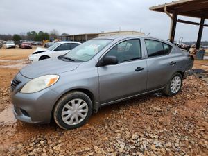 Nissan Versa S 1.6L 4 2014